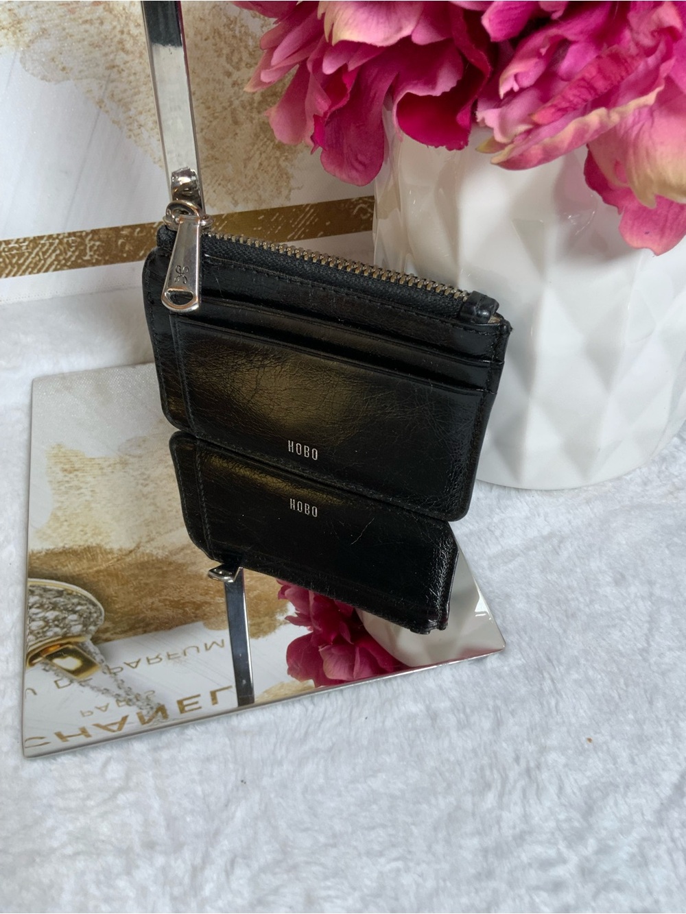 HOBO Black Leather Zip Card Case